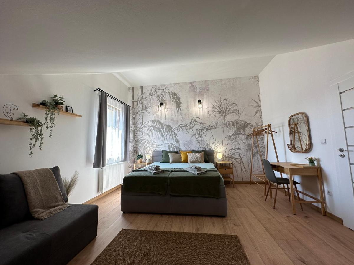 Green Apartment - City Centre - Main Square Liptovský Mikuláš 외부 사진