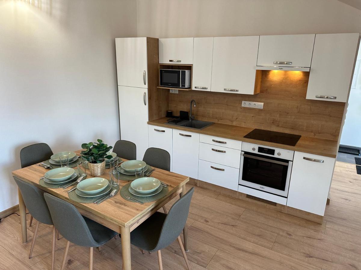 Green Apartment - City Centre - Main Square Liptovský Mikuláš 외부 사진