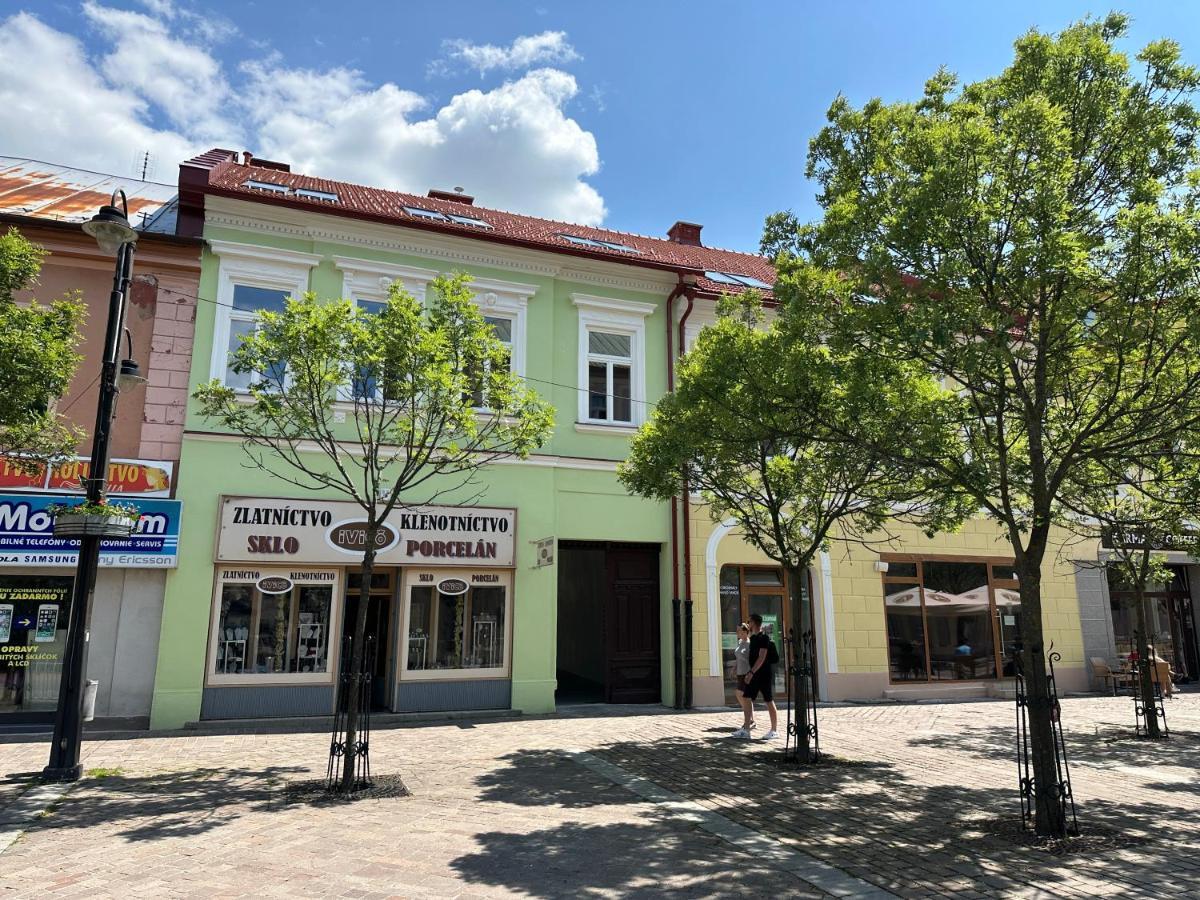 Green Apartment - City Centre - Main Square Liptovský Mikuláš 외부 사진